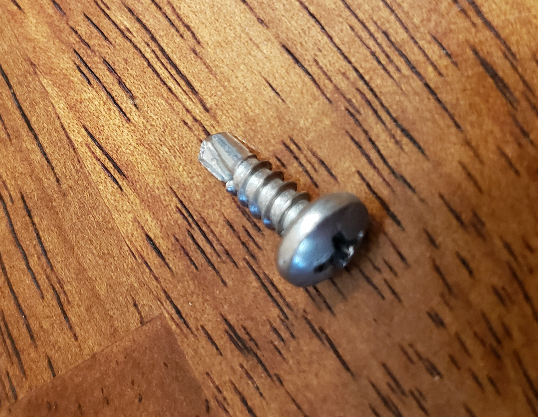 Self-tapping screw